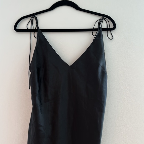 Hesper Fox Aurora Black Dress - Picture 3 of 4